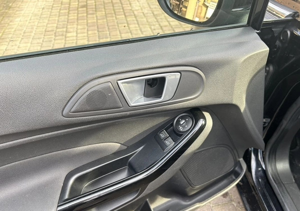 Ford Fiesta cena 24900 przebieg: 132000, rok produkcji 2013 z Mirsk małe 529